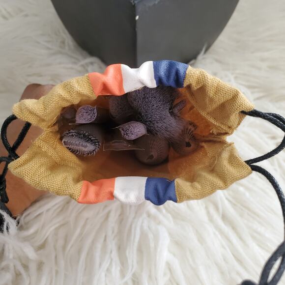 AOA Studio Bamboo Makeup Brush Set 10 Pieces With Canvas Travel Pouch - Picture 4 of 7